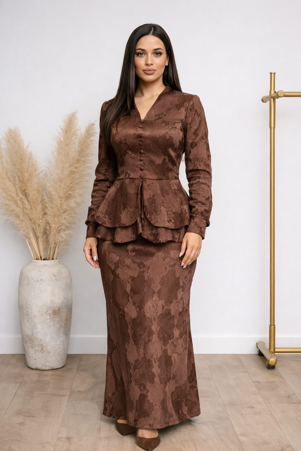 Set Naila